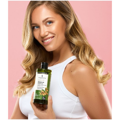 Afrodita HC ESSENCE Tisztító sampon zsíros hajra Afrodita HC ESSENCE Tisztító sampon zsíros hajra